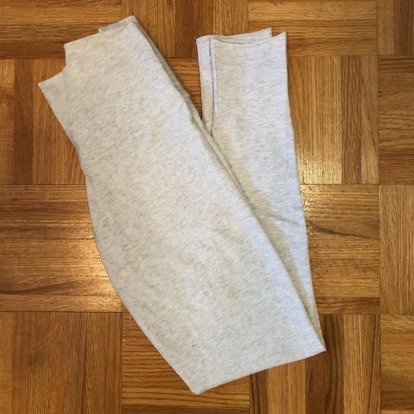 🤍TNA Atmosphere Leggings🤍 - Picture 3 of 3